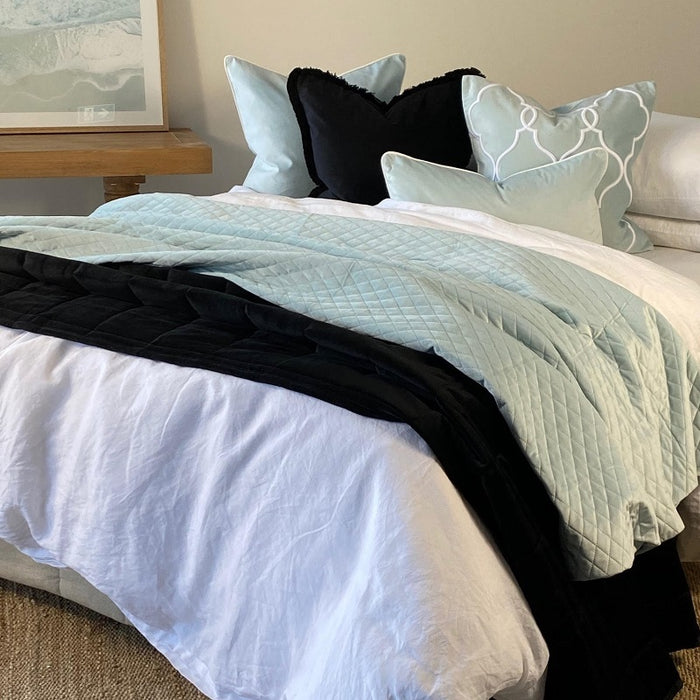 Aria Comforter Black