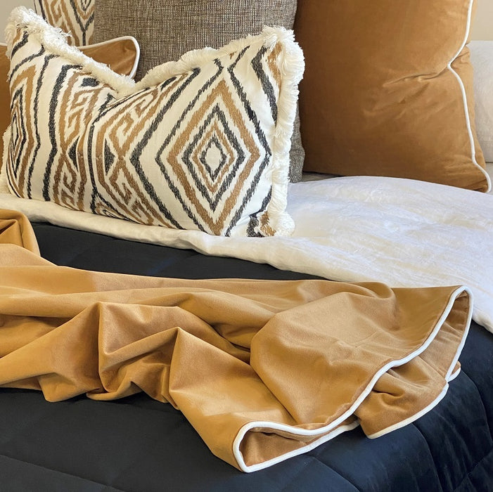 Rodeo Luxury Throw Caramel