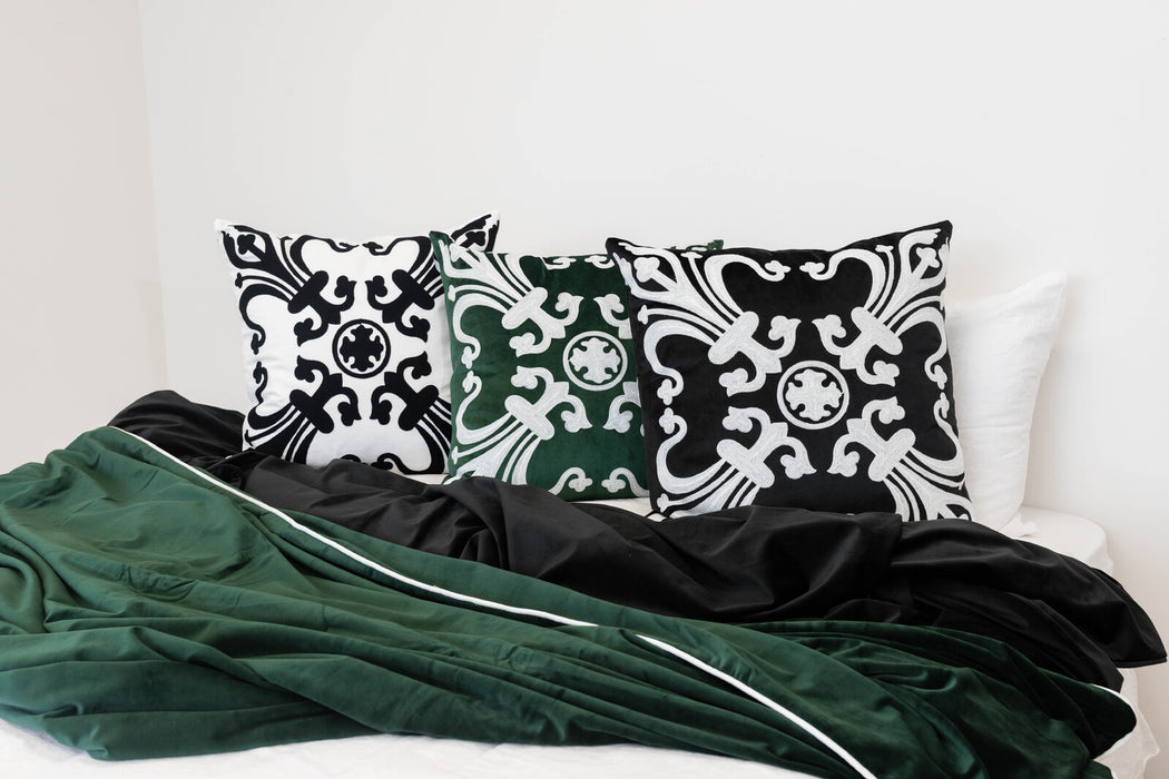 Luna Luxury Throw Black