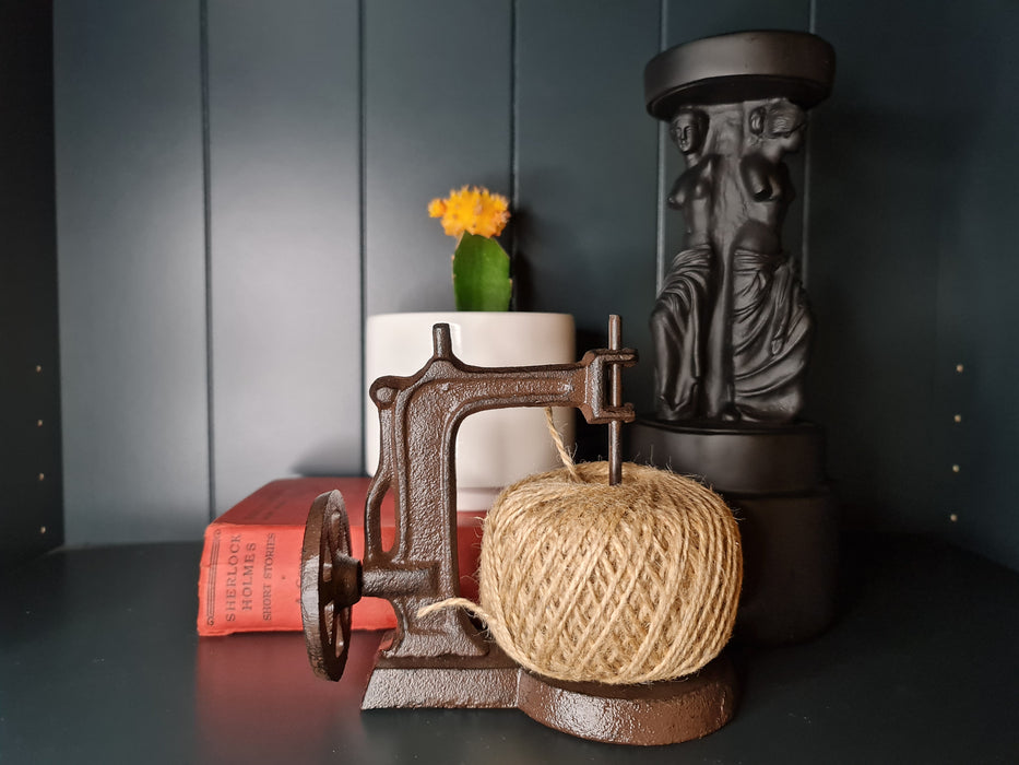 Spinning Yarn Sewing Machine Ornament