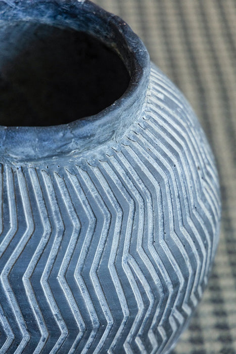 Carmoo Grey Textured Pot