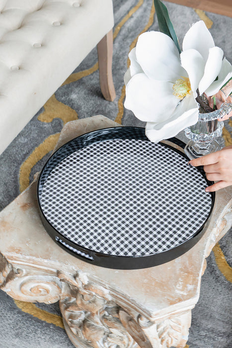 Set of 2 black and grey plaid motif round trays