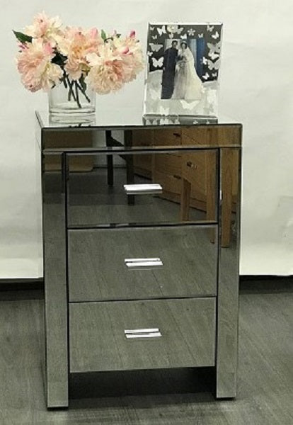 Mirrored Modern Bedside with 3 drawers on runners in Silver