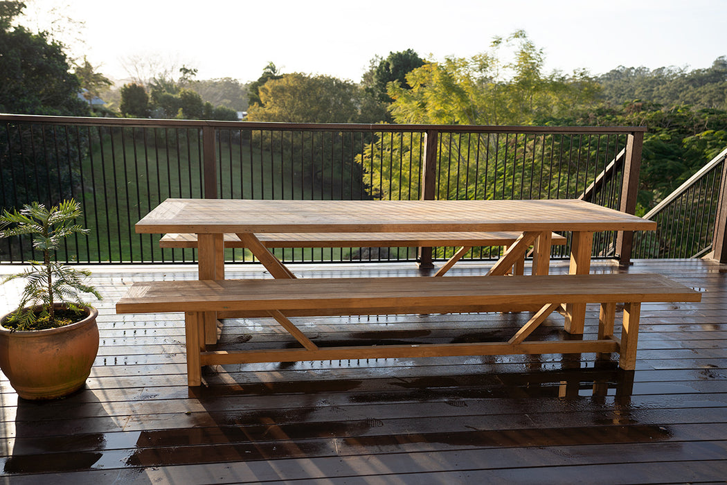 Highlander Outdoor Bench Seat