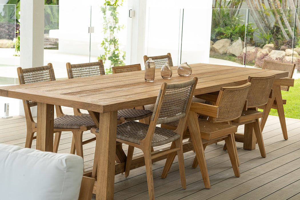 Highlander Outdoor Dining Table