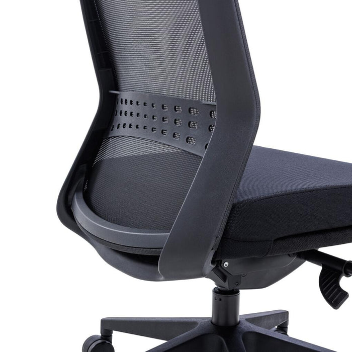 Motion Sync Task Chair