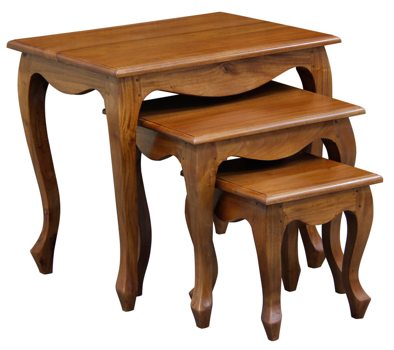 Queen Anne Nesting Table - Set of 3 (Light Pecan)