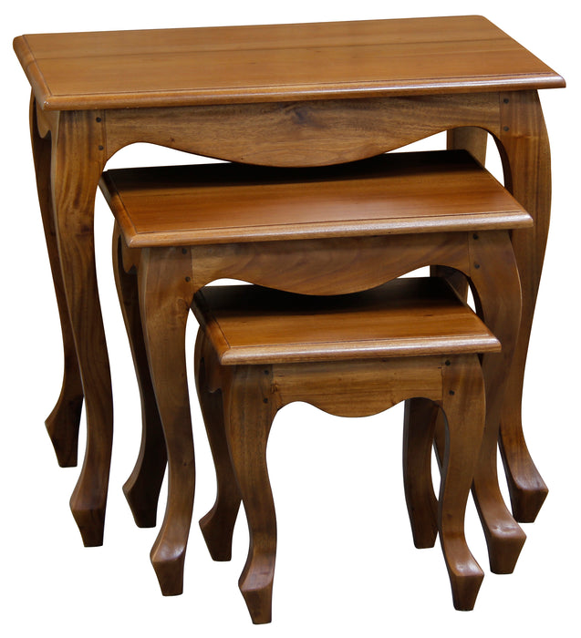 Queen Anne Nesting Table - Set of 3 (Light Pecan)