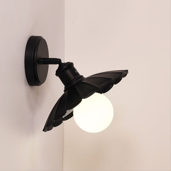 Brolli.25 Black Lamp