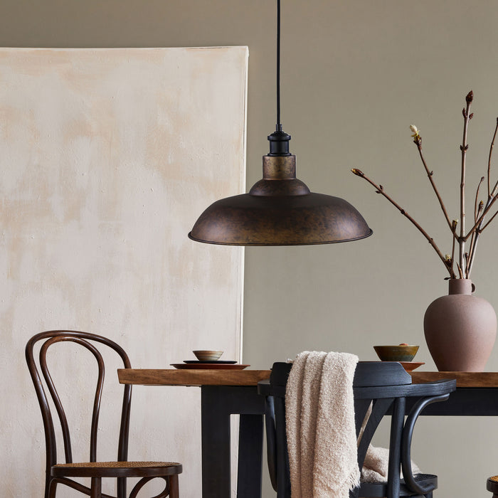 Slater.38 Rust-Finish Lamp