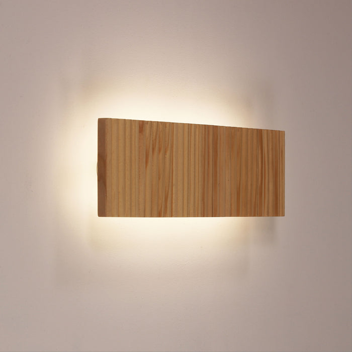 Rafter.30 Scalloped Wood Wall Light