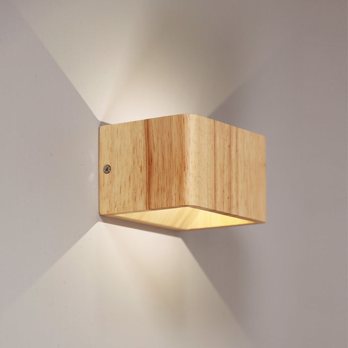 Vidar Wall Light