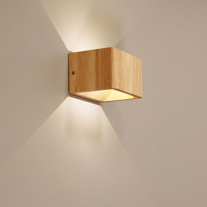 Vidar Wall Light