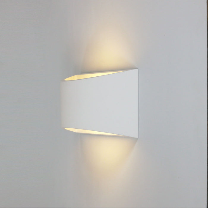 Lia Wall Light