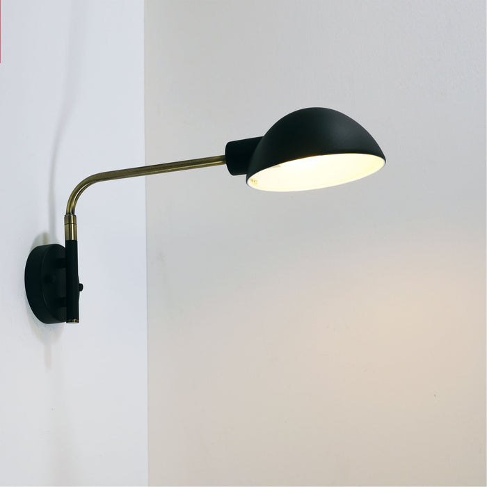 Klas Wall Light