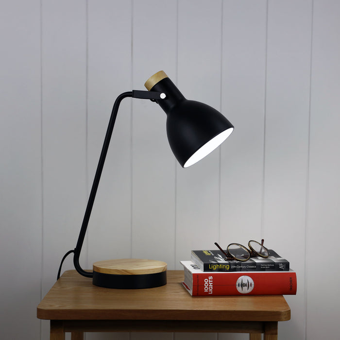 Benny Black Lamp