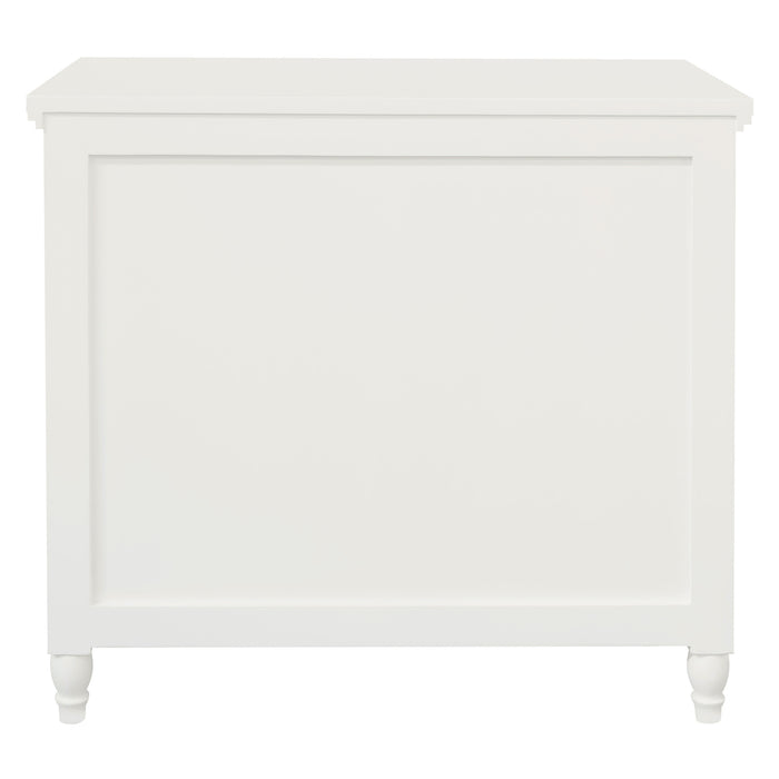 Beau 3 Drawer Solid White Cedar Turn Leg Dresser (White)