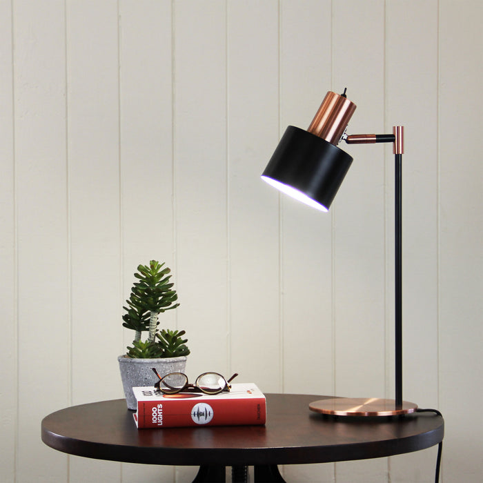 Ari Desk Co