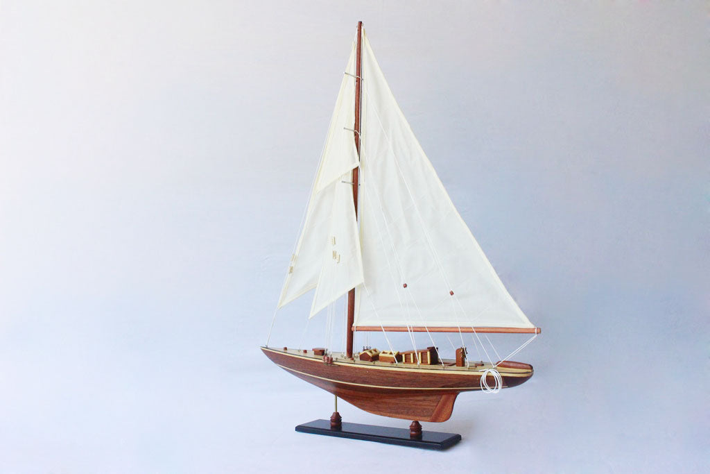 Shamrock Yacht, 50cm - Wood
