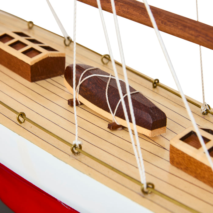 Columbia Yacht, Red