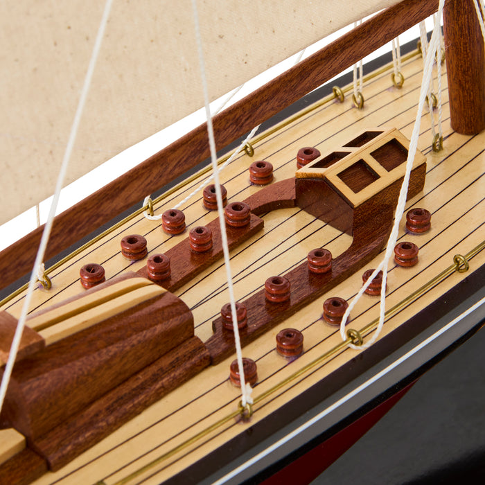 Endeavour Yacht, Black/Red - Wood