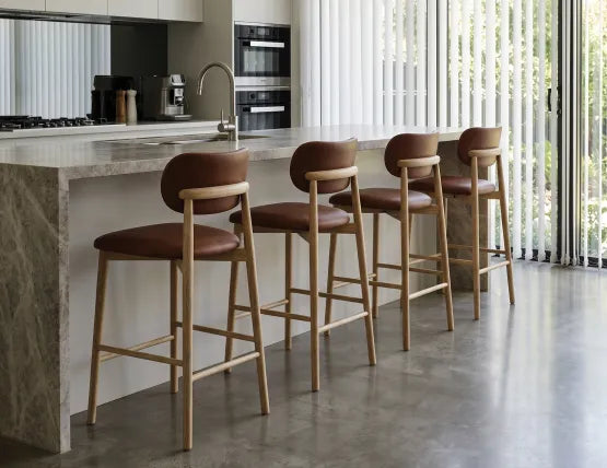 Oskar Bar Stool - Natural - Retro Brandy PU - 66cm Seat Height (Kitchen Bench height), Leather