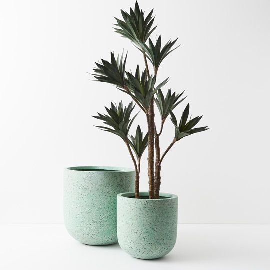 2 x Yucca Plant, Green 122cmh (FI8929GR)