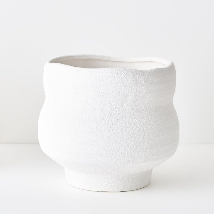 Landon Pot - White, 25cmh x 28cmd