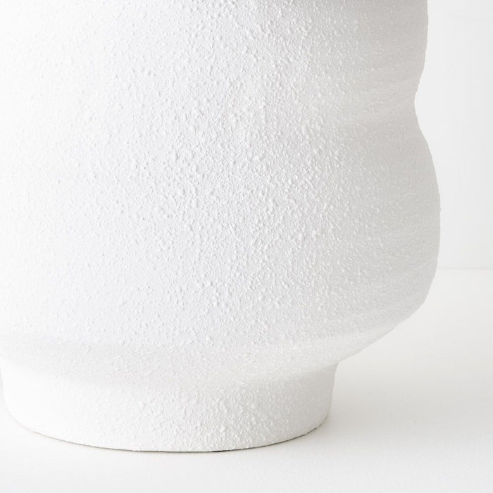 Landon Pot - White, 25cmh x 28cmd