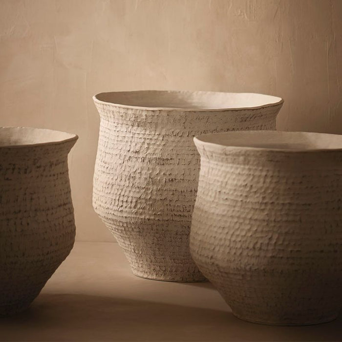 Tali Pot - Whisper White, 57cml x 57cmw x 53cmh