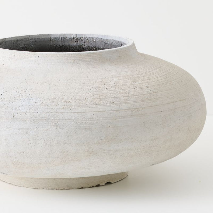 Novae Pot - Whisper White, 74cml x 74cmw x 34cmh