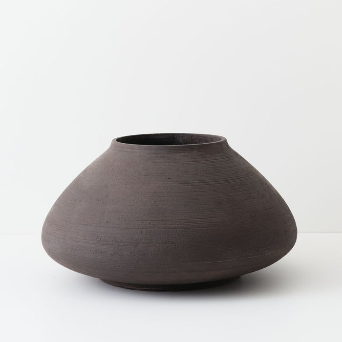 Novae Pot - Umber, 72.5cml x 72.5cmw x 38cmh