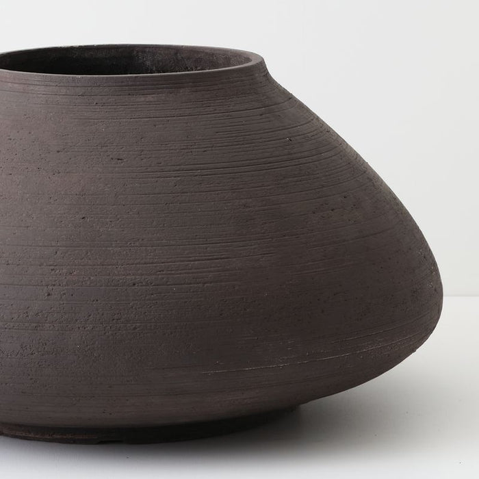 Novae Pot - Umber, 72.5cml x 72.5cmw x 38cmh