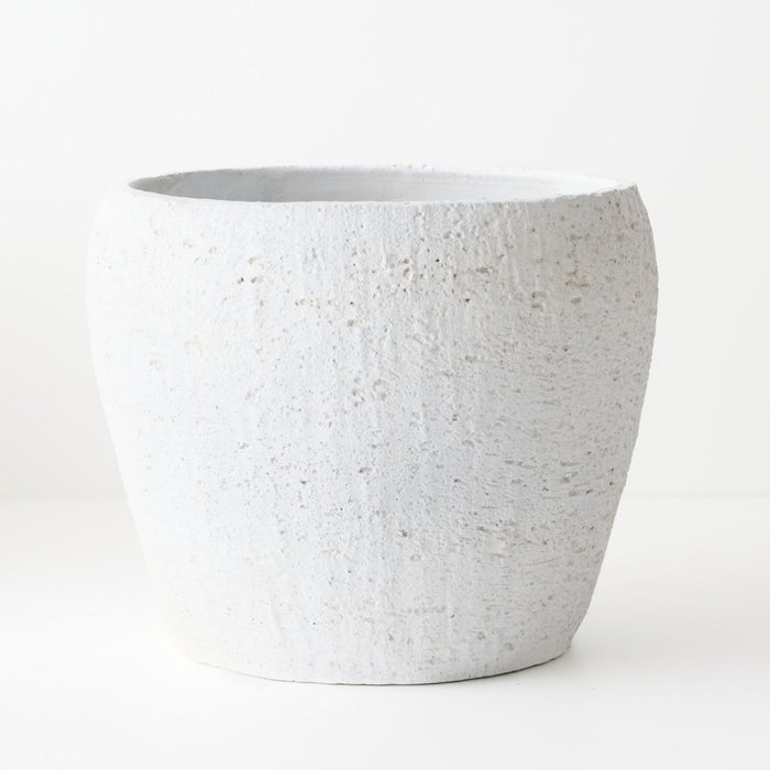 Wren Pot - Whisper White, 25.5cml x 25.5cmw x 21cmh