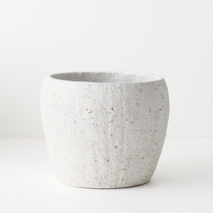Wren Pot - Whisper White, 21cml x 21cmw x 17cmh