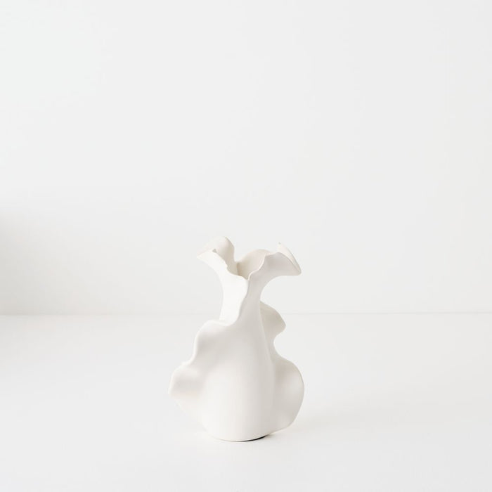 Eveline Vase - White, 15cml x 13cmw x 21cmh
