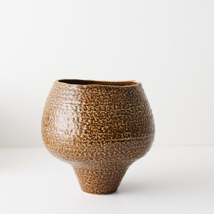 Aurora Pot - Pangolin, 26cml x 25cmw x 24cmh