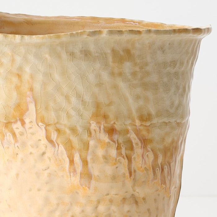 Pyra Vase - Creamed, 20cml x 14cmw x 21cmh