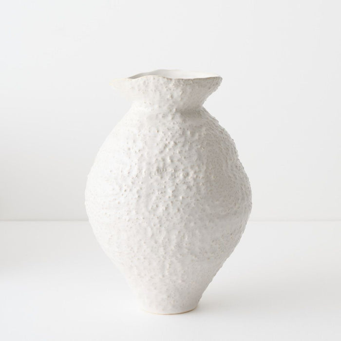 Elio Vase - White, 19cml x 18cmw x 27cmh