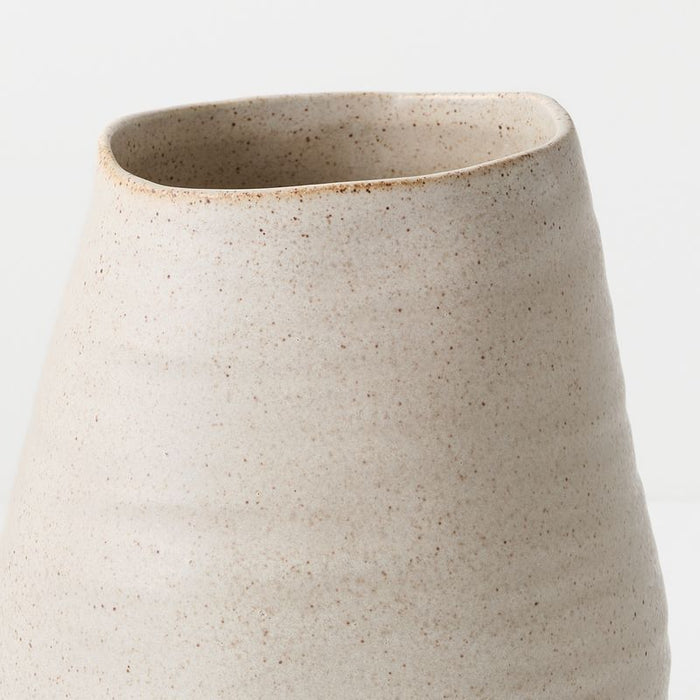 Ronan Pot - Sand, 17.5cml x 17.5cmw x 20cmh