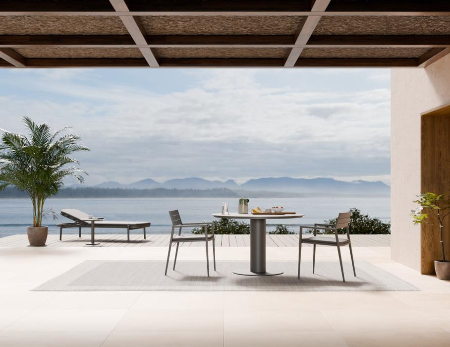 Verano Sun Lounge - Charcoal - with Side Table - Granite Grey Cushions