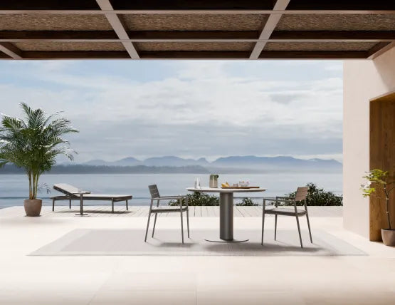 Verano Sun Lounge - Charcoal - with Side Table - Husk Cushions, Aluminium