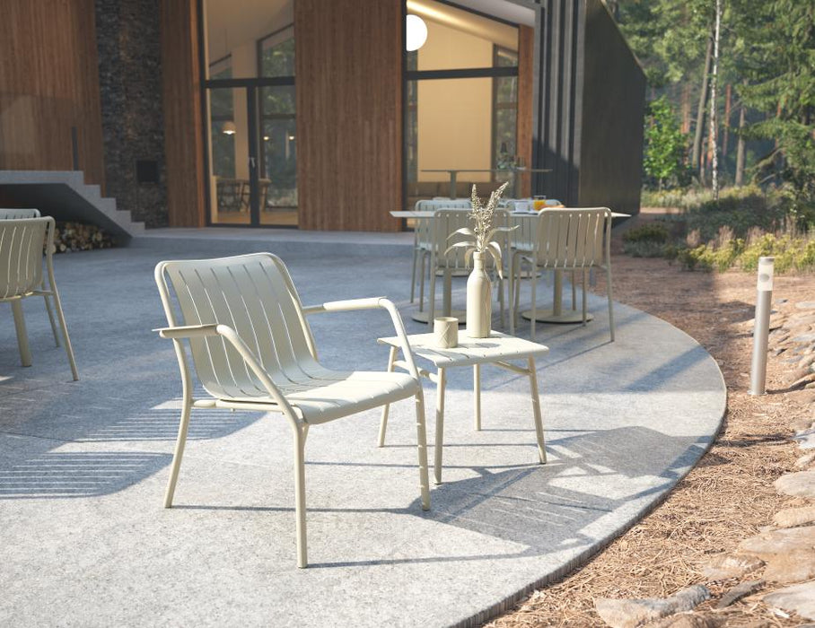 Roku Lounge Chair - Outdoor - Latte - Chair with Green Cushion