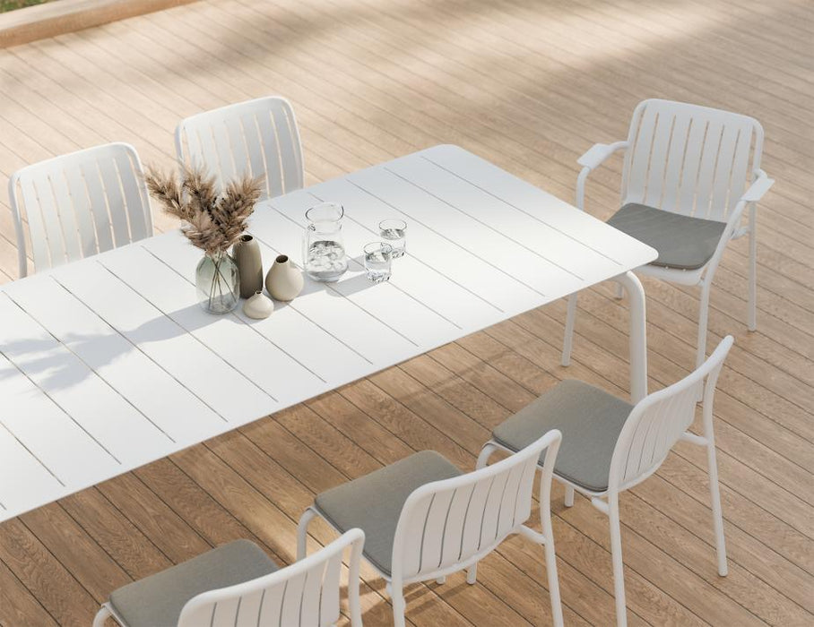 Roku Outdoor Dining Set - Matte White