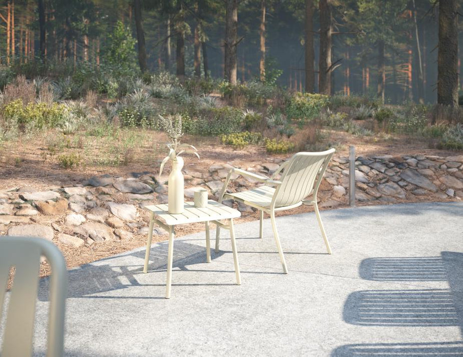Roku Lounge Chair - Outdoor - Latte - Chair with Green Cushion