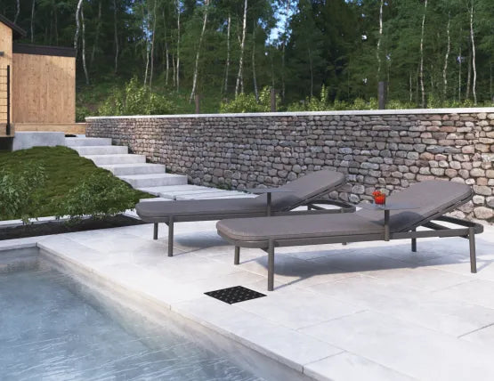 Verano Sun Lounge - Charcoal - with Side Table - Husk Cushions, Aluminium