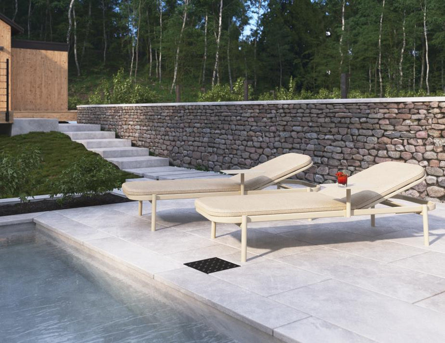 Verano Sun Lounge - Latte - with Side Table - Sandy Grey Cushion