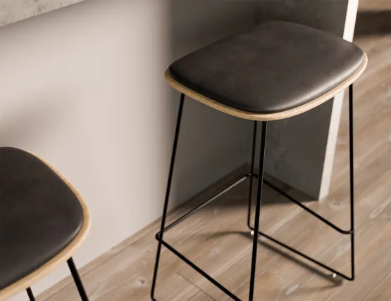 Elva Stool - Natural Seat - Black Pad - Black Frame - 67cm (Kitchen Bench Height), Leather