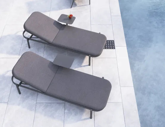Verano Sun Lounge - Charcoal - with Side Table - Husk Cushions, Aluminium