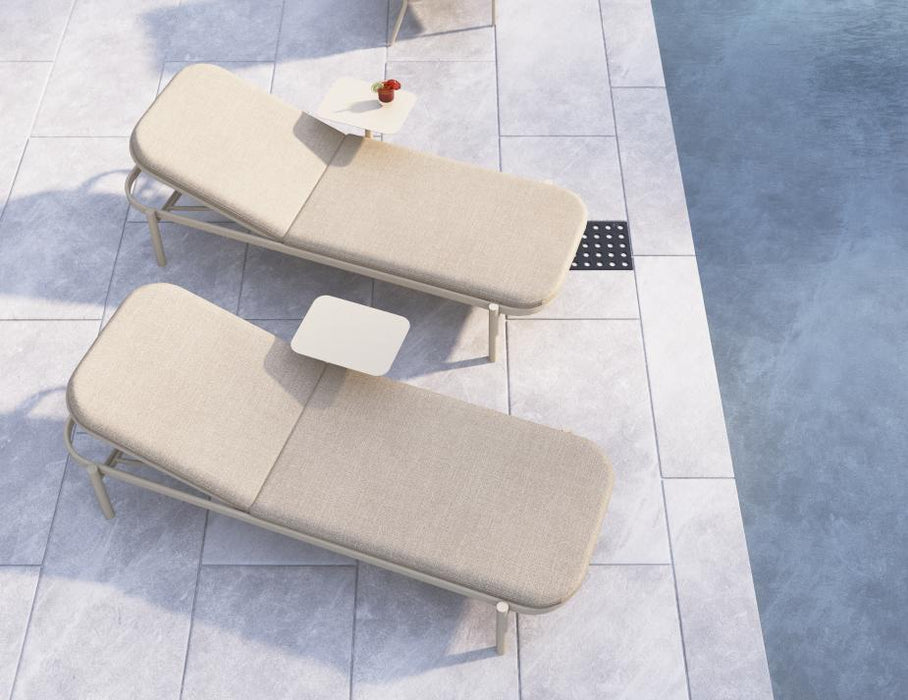 Verano Sun Lounge - Latte - with Side Table - Sandy Grey Cushion
